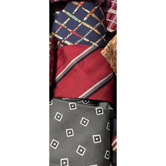 Lot Of 20 Men's Neckties Various Brands and Patterns - Picture 6 of 9